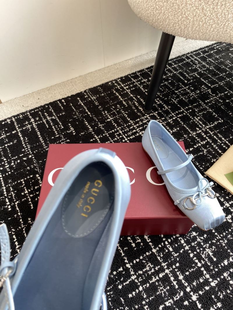 Gucci Flat Shoes